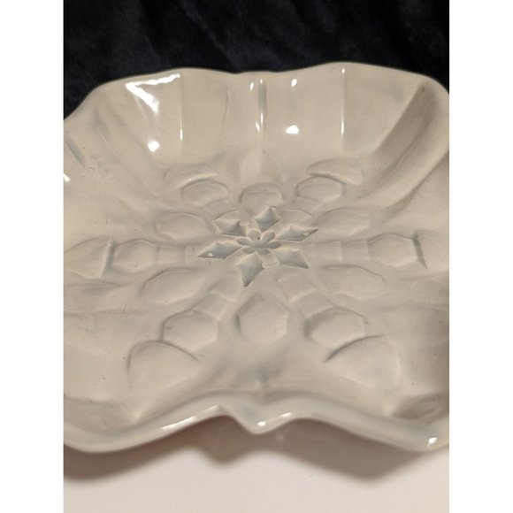 Mars Mud Handmade Pottery Celadon Glaze Treat Snowflake Plate Winter Holiday - Picture 3 of 6